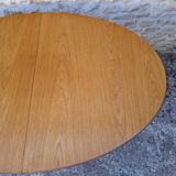 Baumann oval table