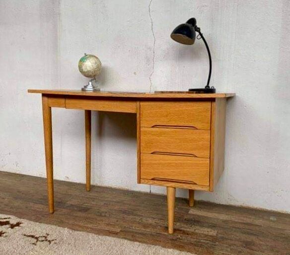 Modernist desk in light chene vintage