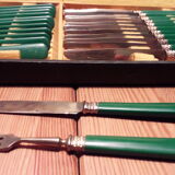 24-seat dessert box in green Bakelite