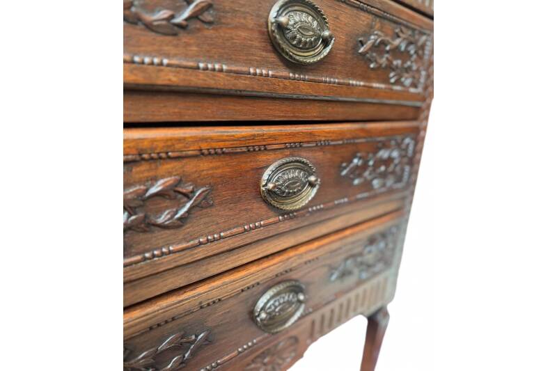 Petite commode, France, vers 1930.