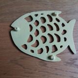 Cast iron underbody fish shape