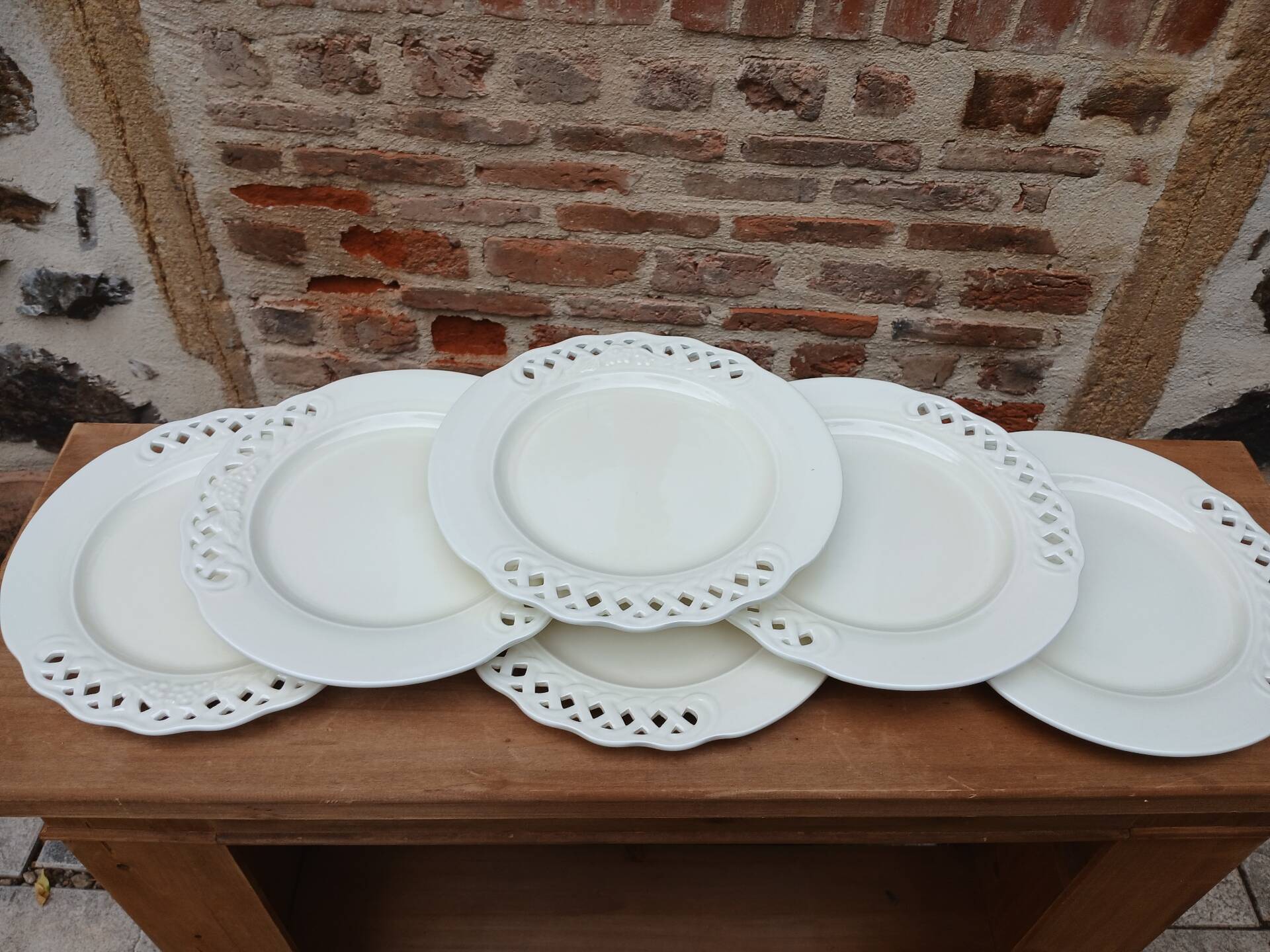 12 Italian ceramic plates