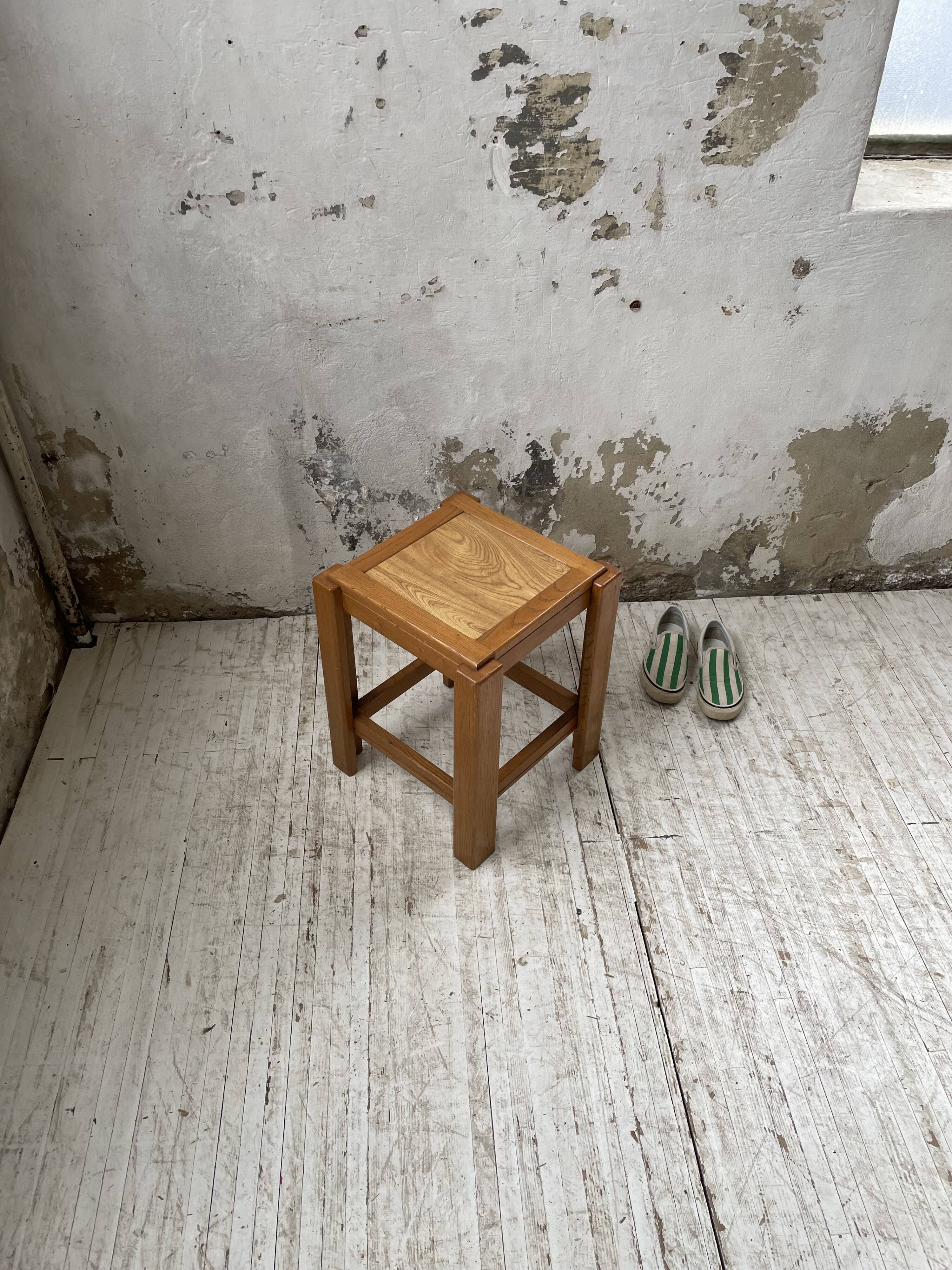 Solid elm stool Maison Regain