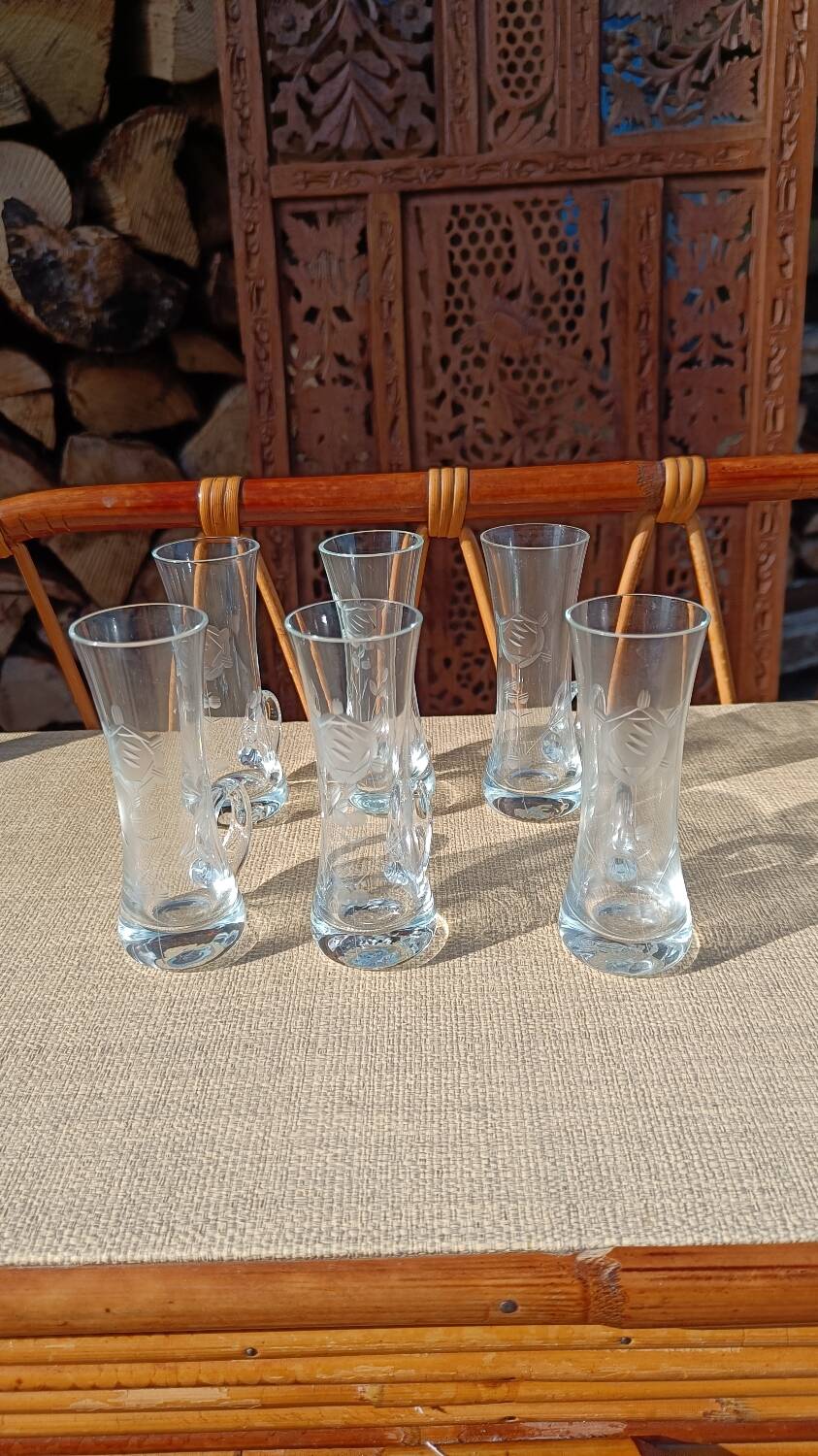 Six verres à shot en cristal gravé
