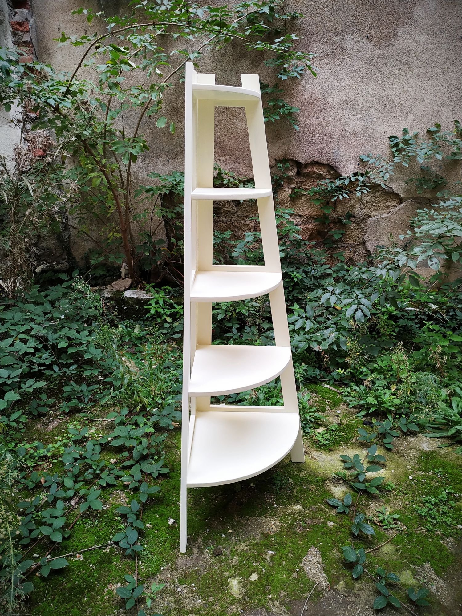 Vintage corner shelf