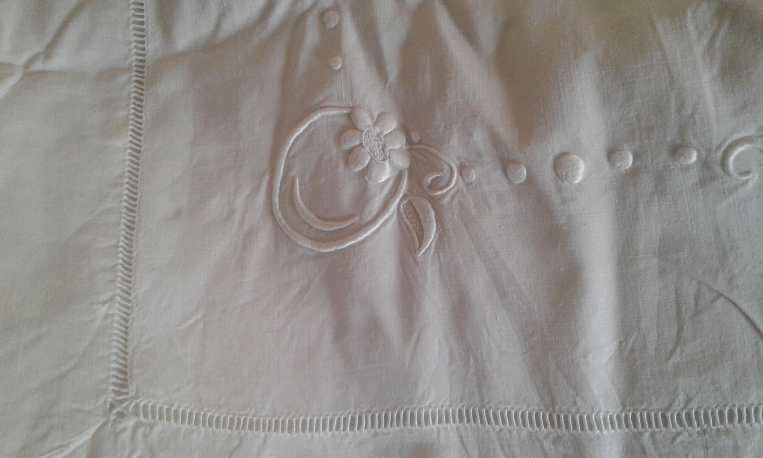 Lin Drap. BC embroidered monogram. Art deco