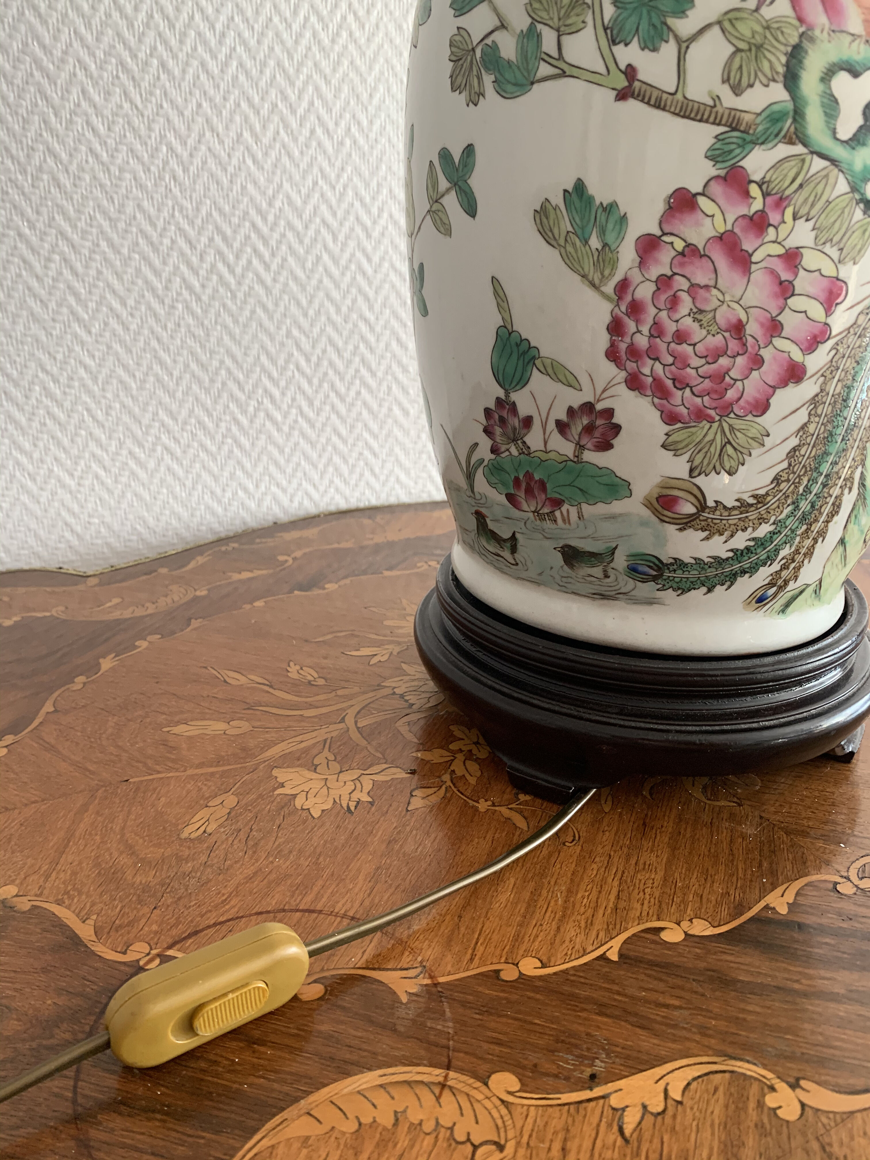 Vintage Chinese lamp