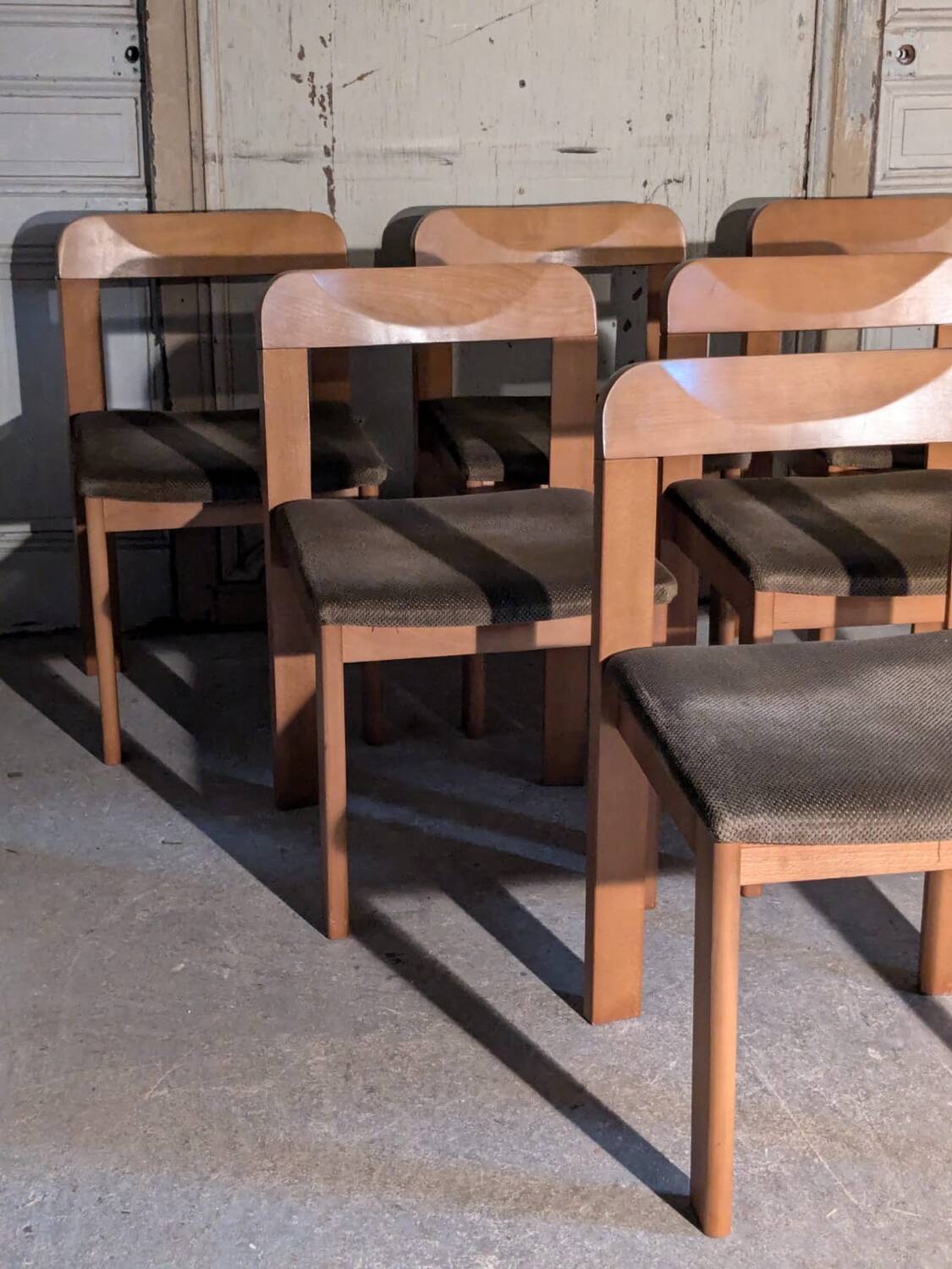 Set of six elm chairs from the 60s DLG regain