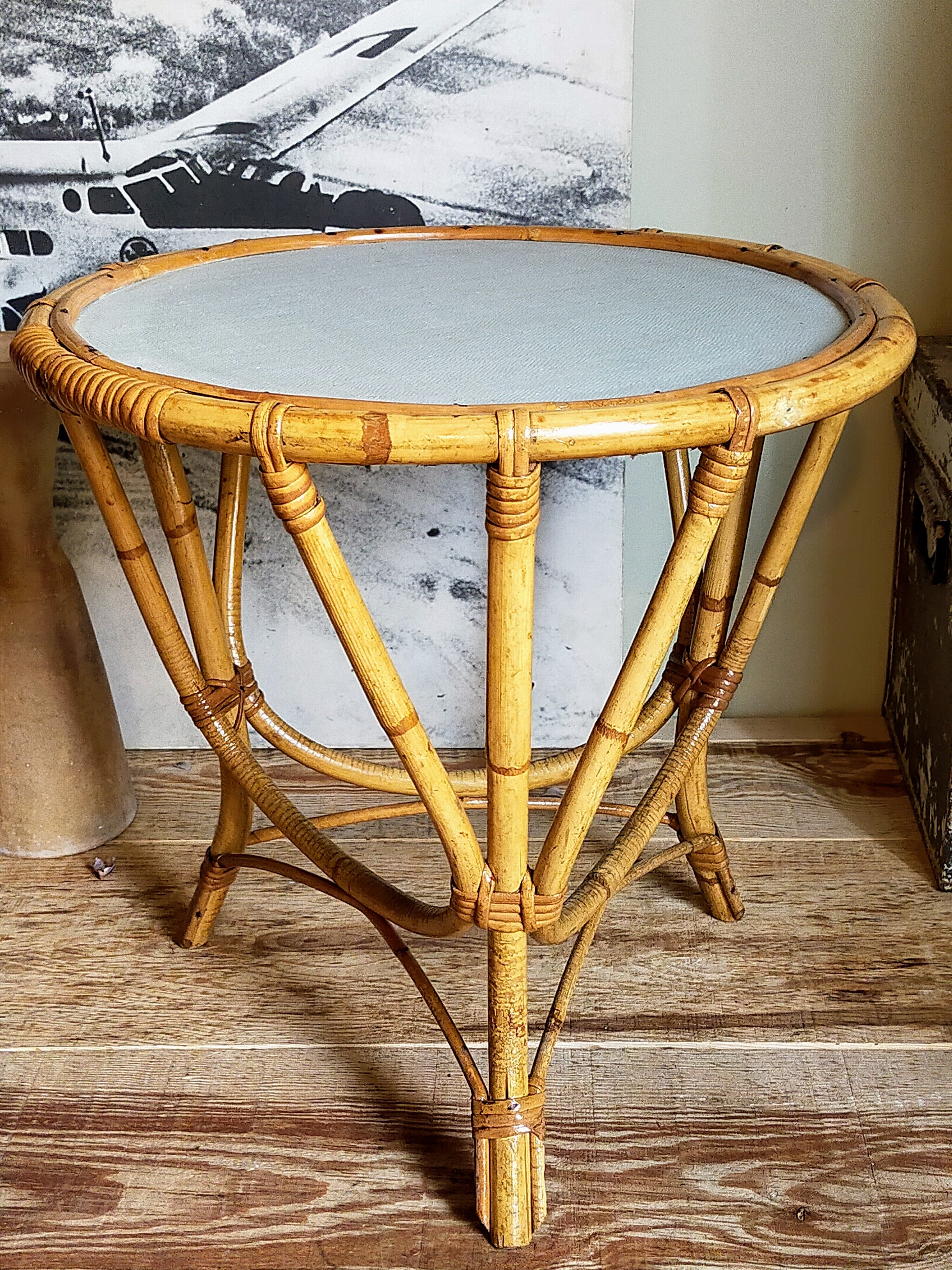 Tripod booster coffee table in rattan 50s