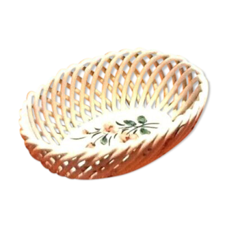 Empty pocket / spanish ceramic basket, braided and openwork floral decoration