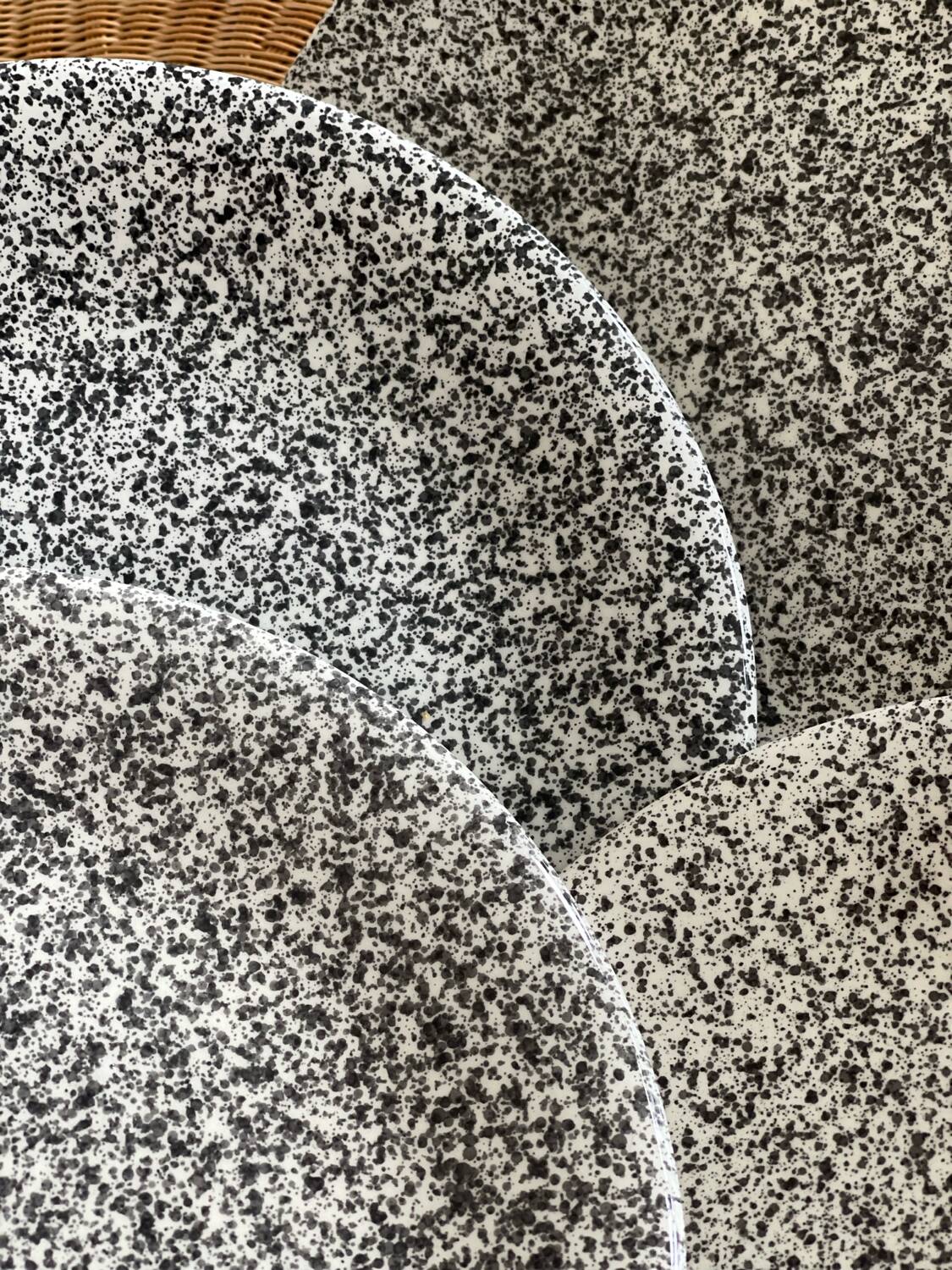 4 Castelforte dessert plates.