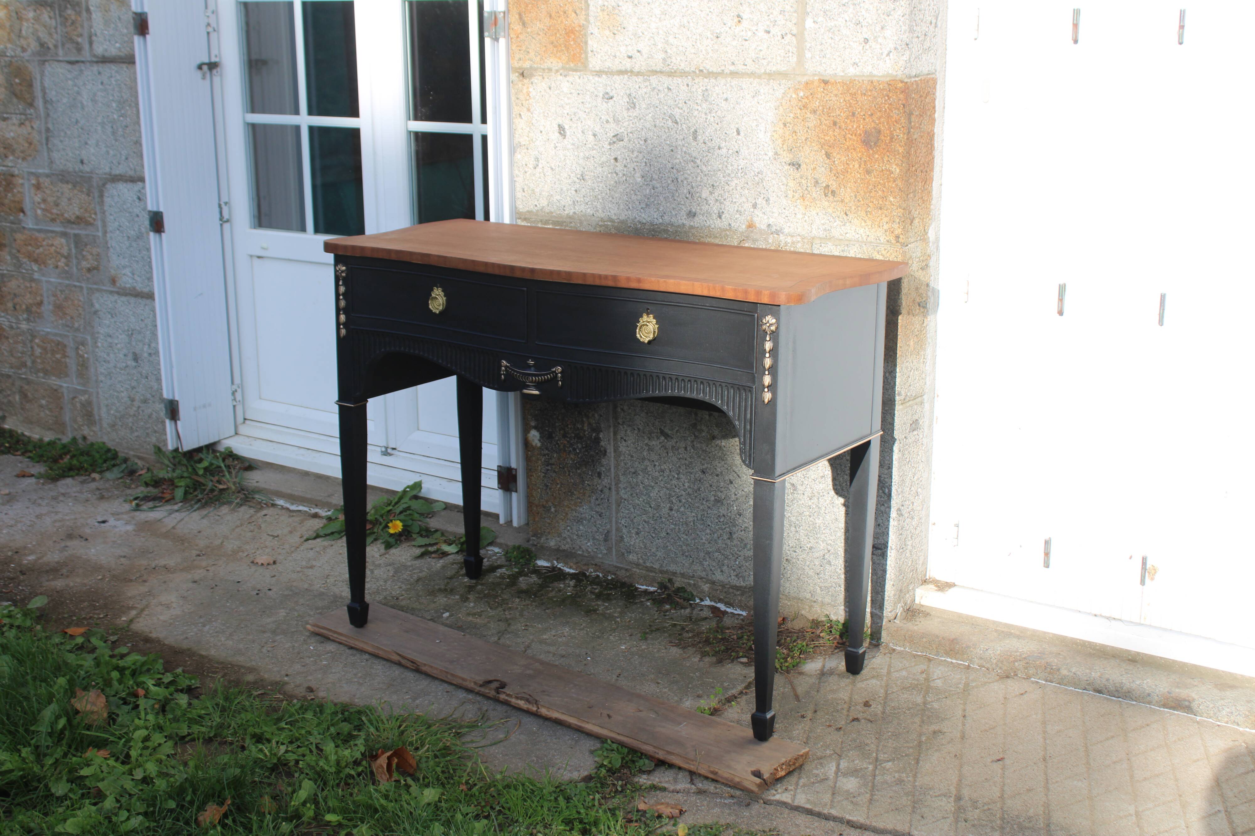 Restored antique console – Haussmannian elegance & velvet finish