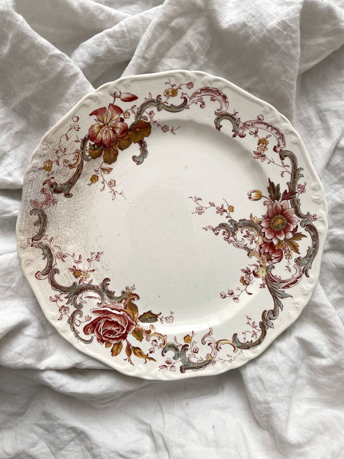 2 polychrome ironstone dinner plates "Wentworth" by Emile Bourgeois