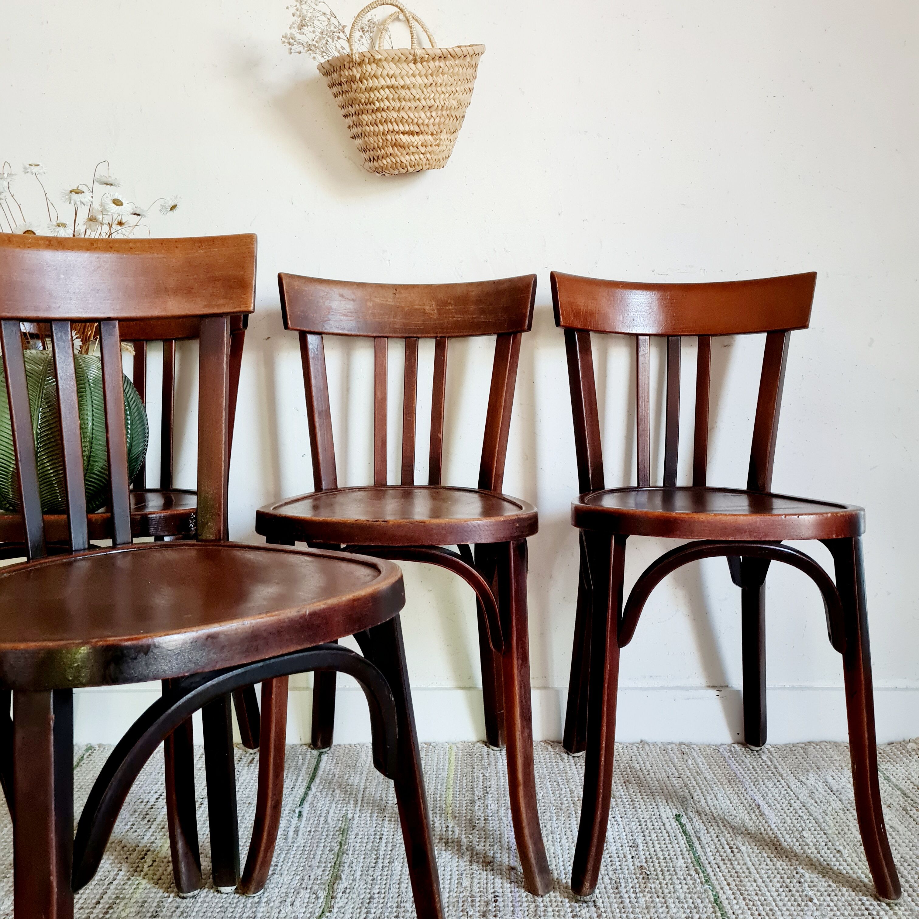 Lot de 6 chaises anciennes de bistrot