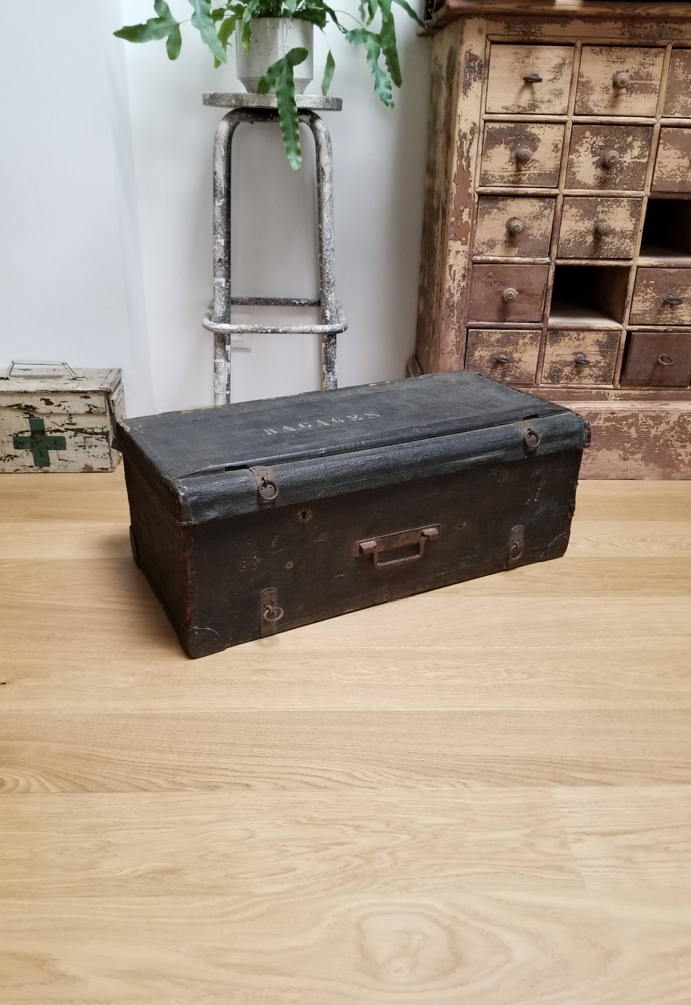 Old wood and jute malle