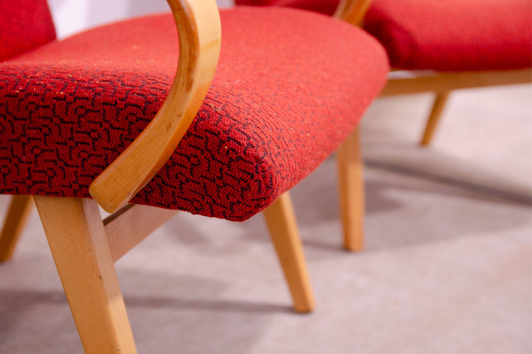 Paire de fauteuils vintage de Jaroslav Šmídek pour JITONA, 1960
