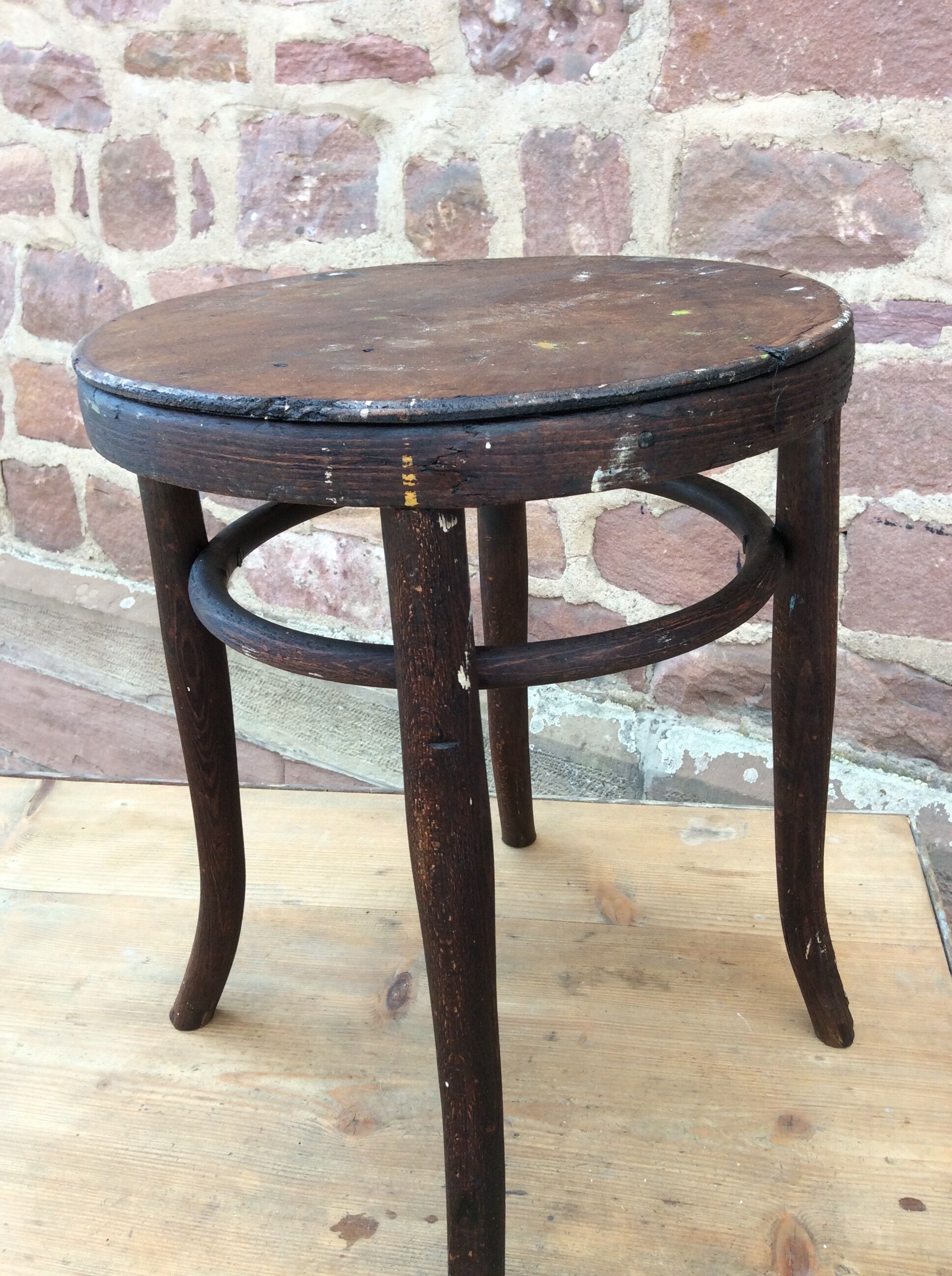 Curved wooden stool Hofmann 1900
