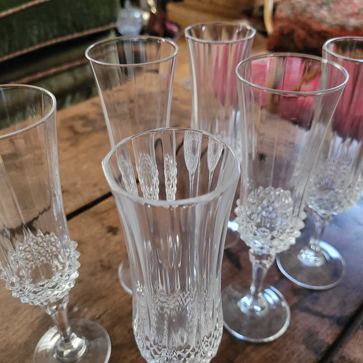 7 cut glass champagne flutes – faceted design