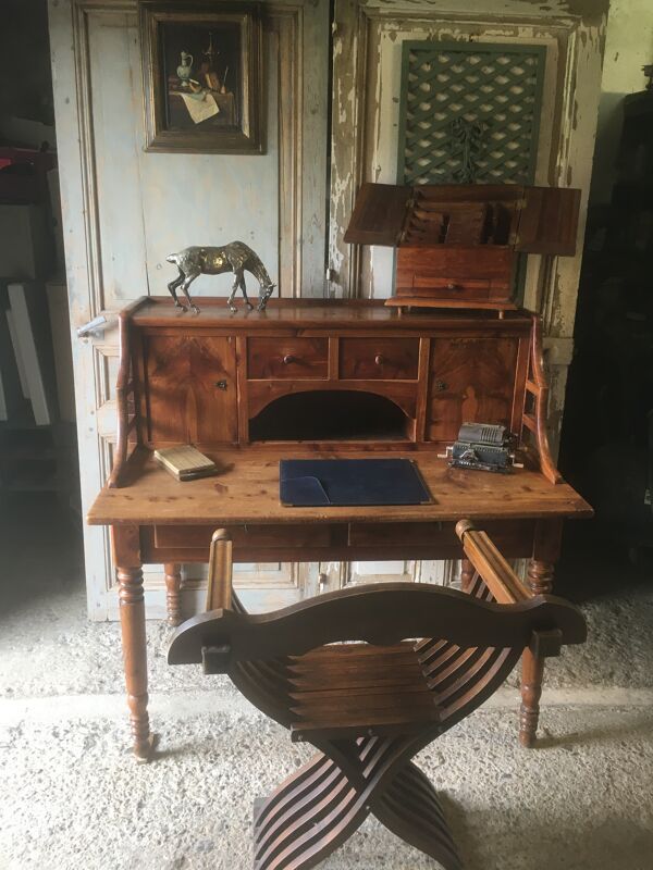 Bureau à gradins en pitchpin