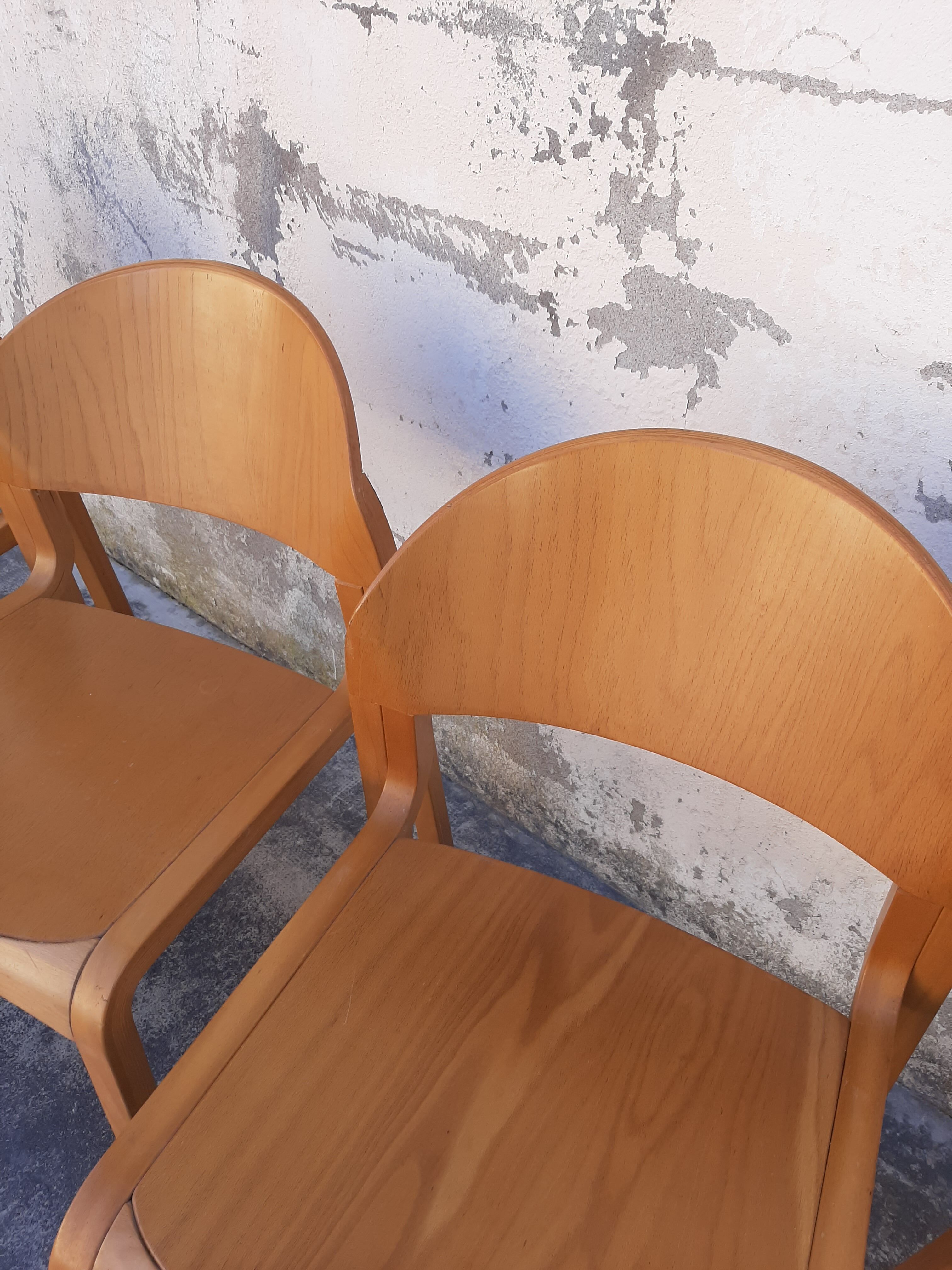 Serie de 4 chaises design années 80