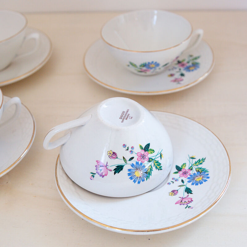 6 coffee cups and saucers Digoin flower patterns