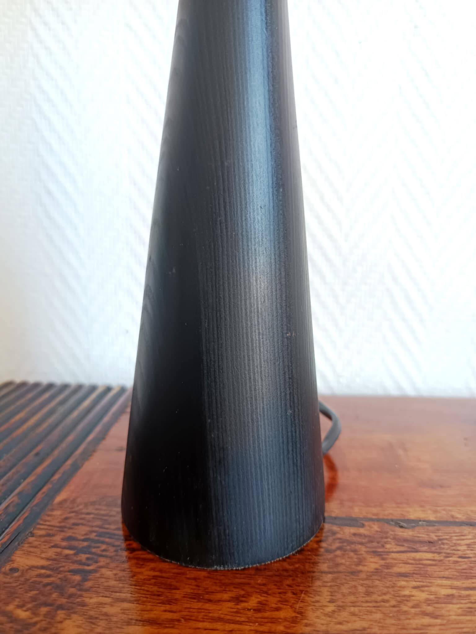 Lampe diabolo en bois noirci