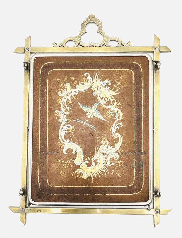 Triptych barber mirror in brass and engraved leather