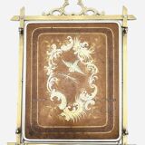 Miroir de barbier  triptyque en laiton et cuir gravé