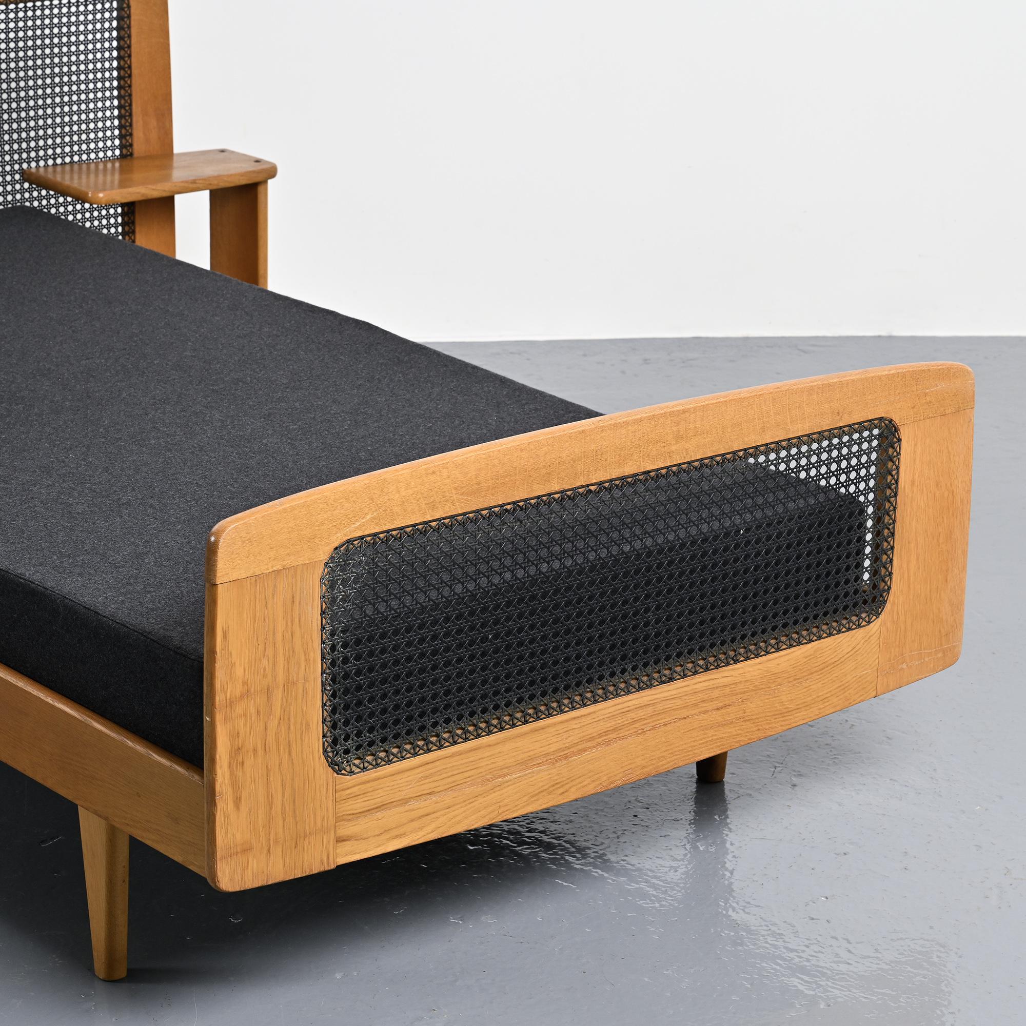 Lit par Roger Landault pour Ligne Roset, France, circa 1965