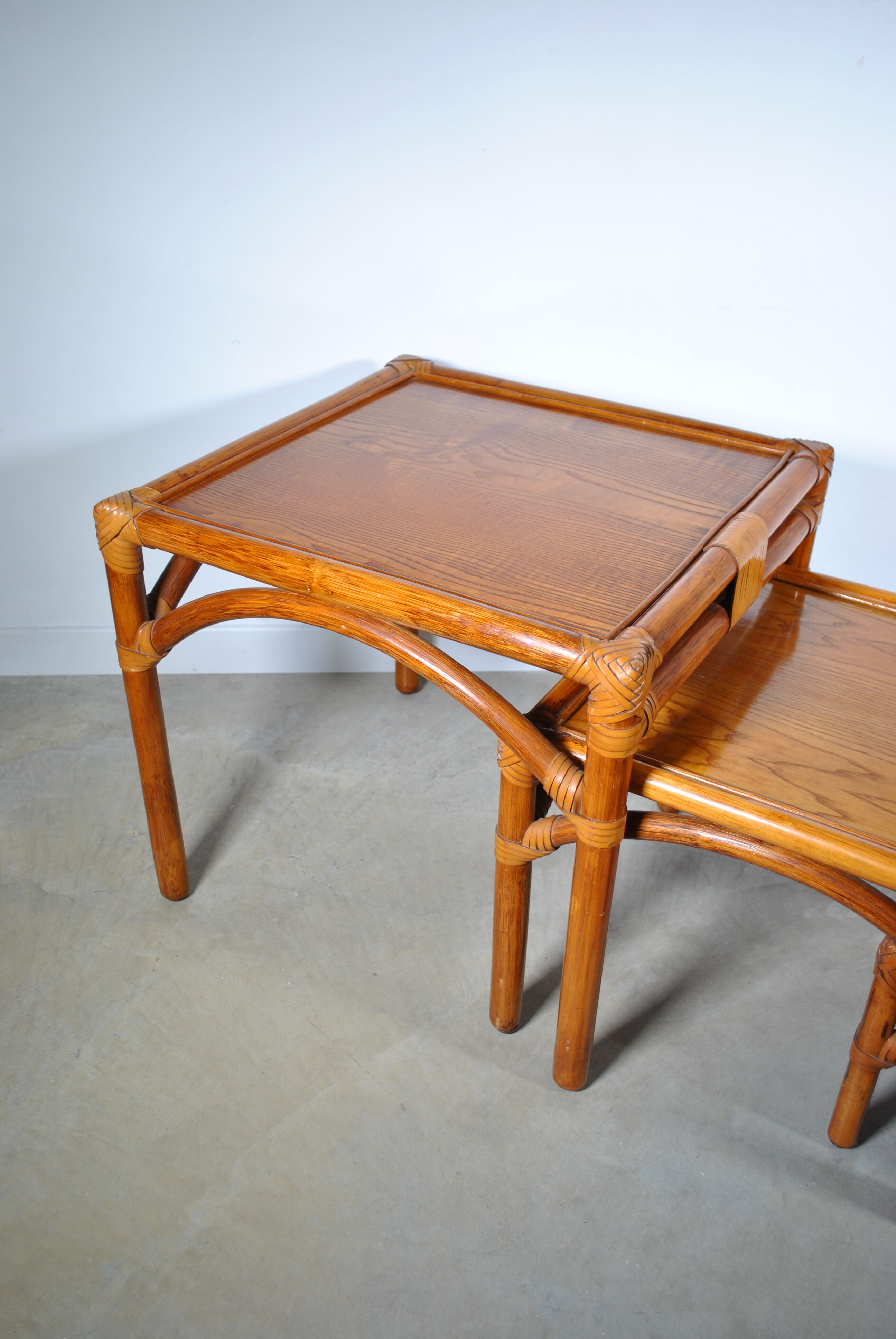 Rattan trundle table 1980