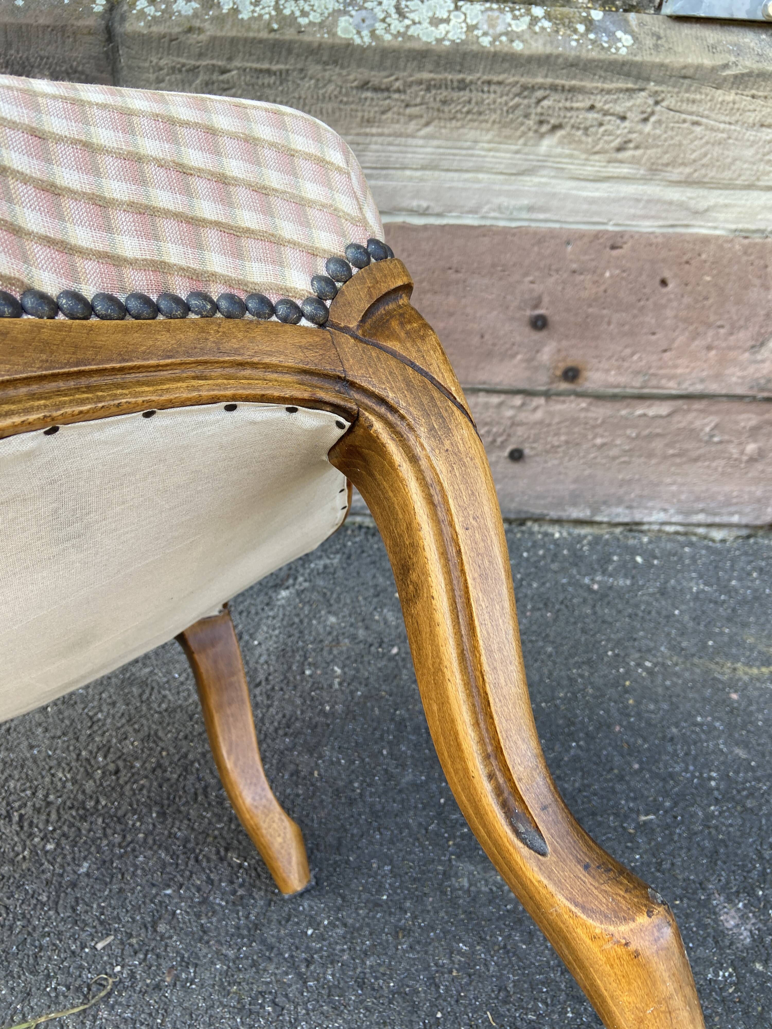 Imposing St Louis XV footrest