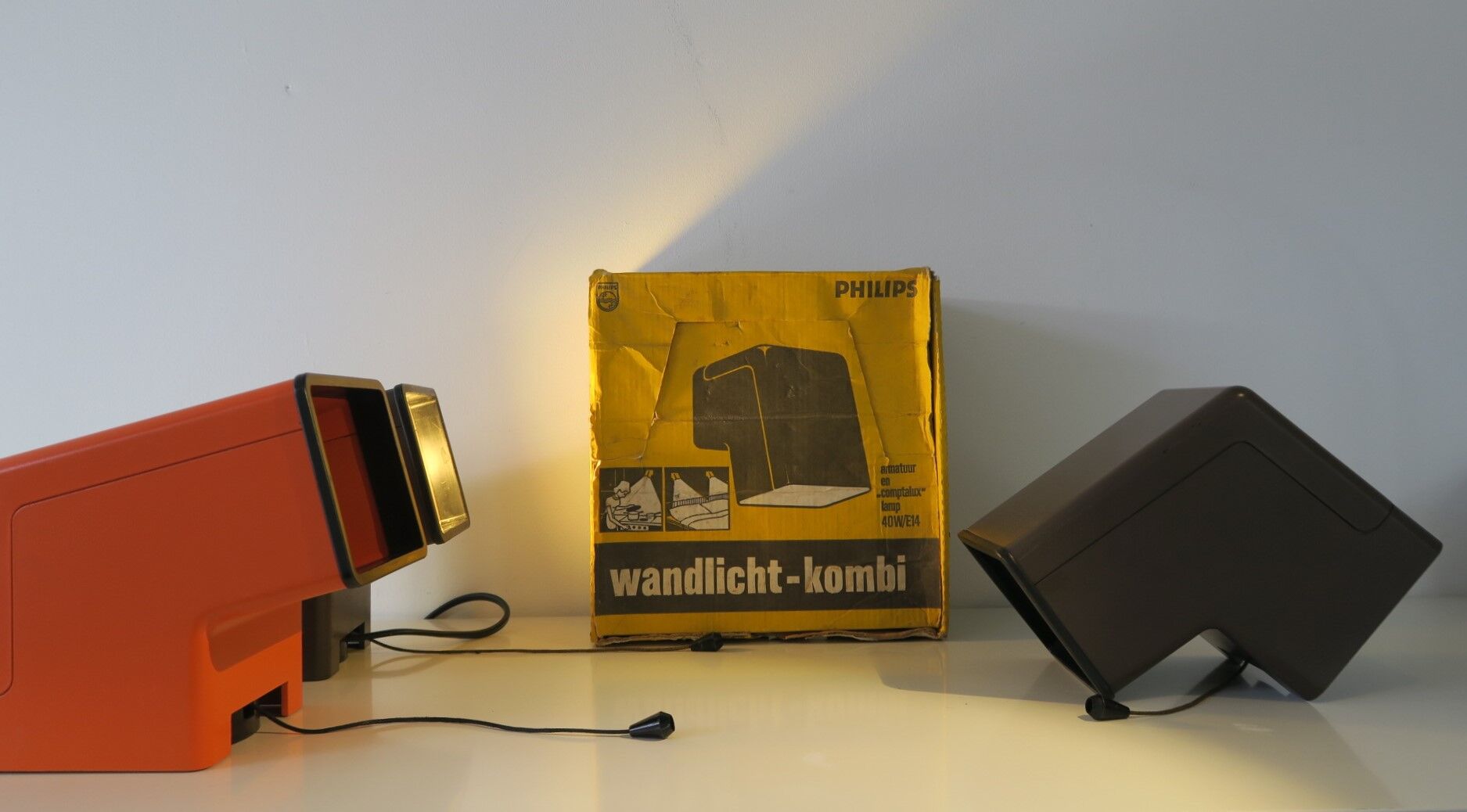 Philips comptalux 3 wall lamps