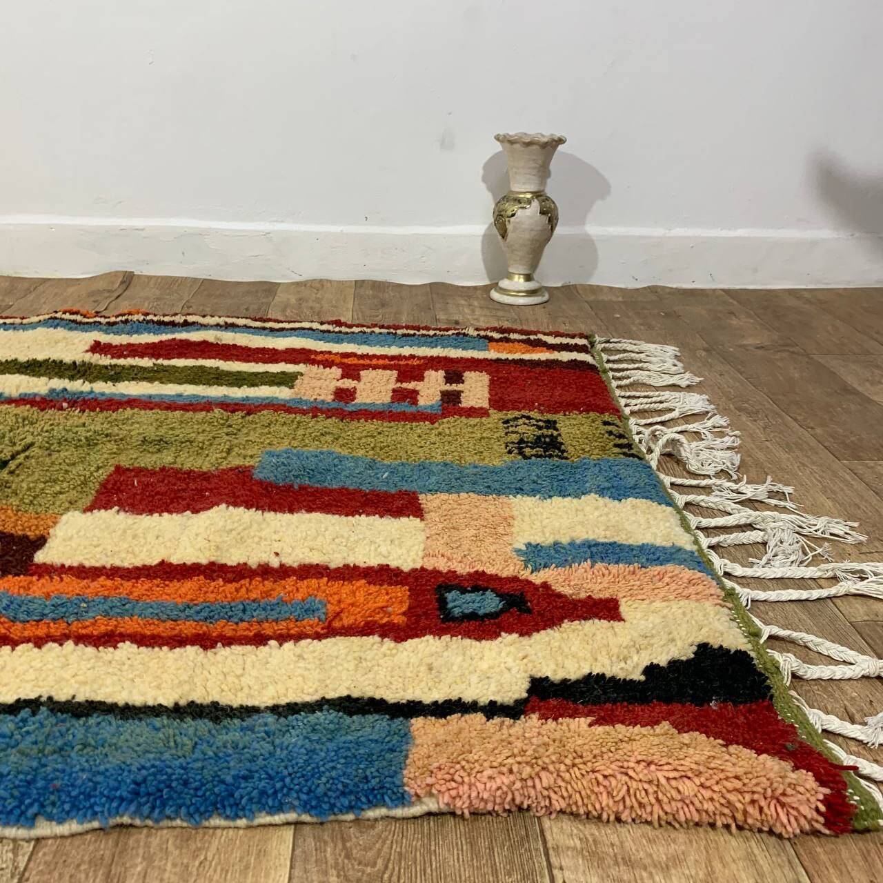 Handmade moroccan berber rug 170 x 120 cm