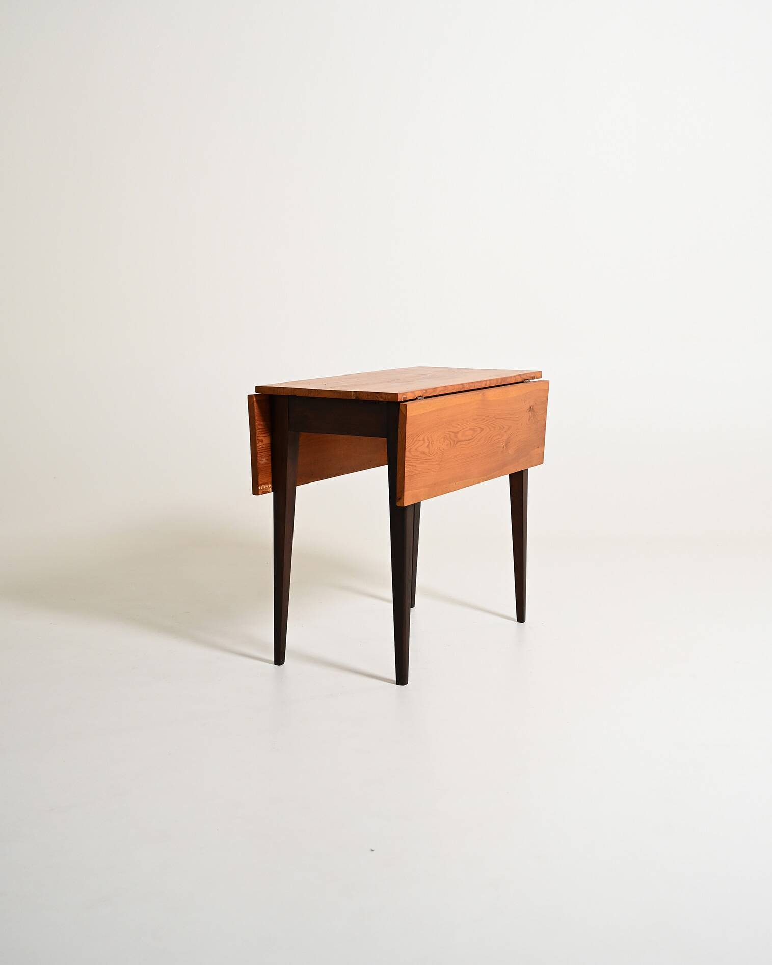 Table à rabats en pin massif scandinave, années 1960