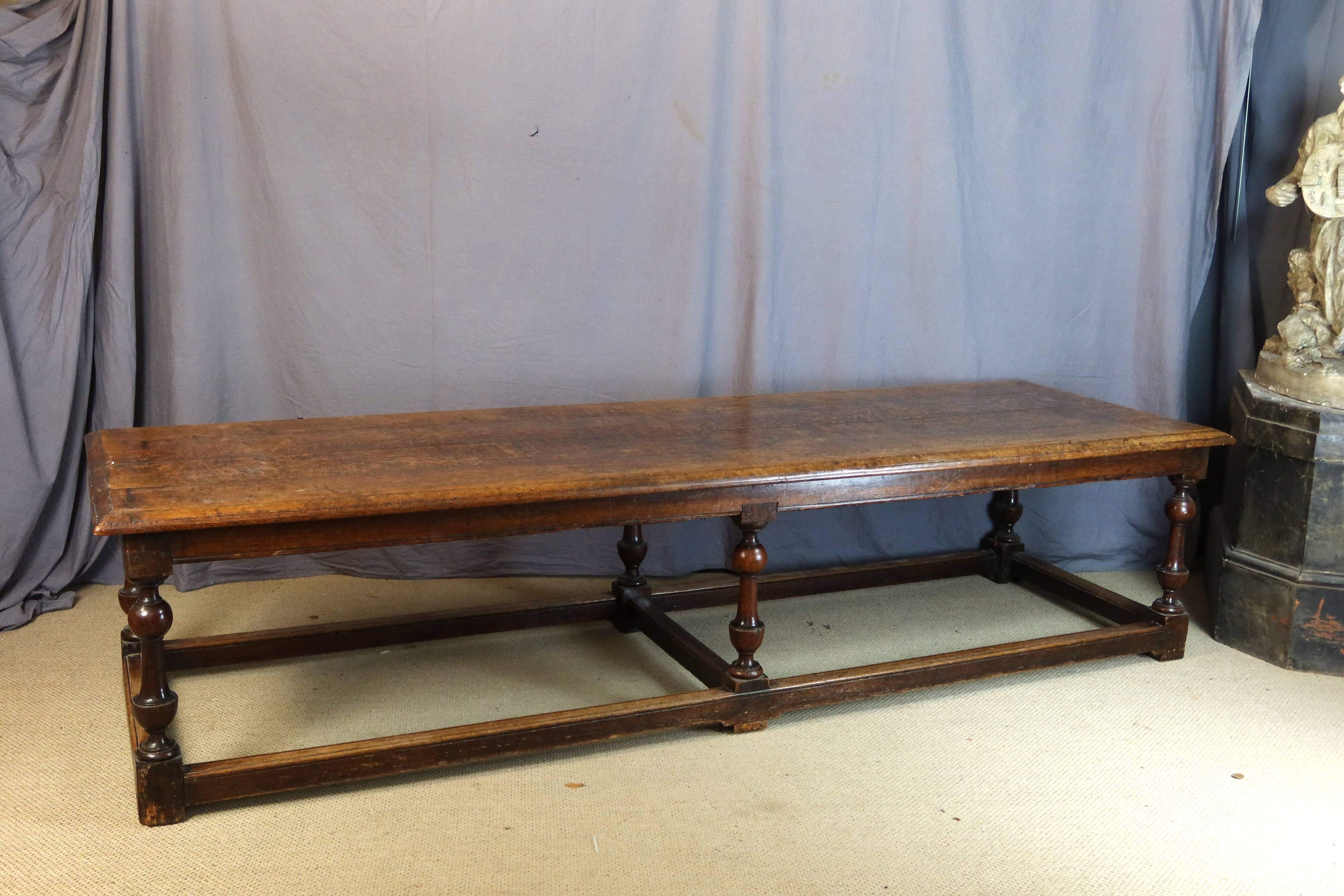 Table de salle à manger en chêne, XIXème siècle