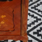 Bibliothèque Louis XV en marqueterie de bois de rose