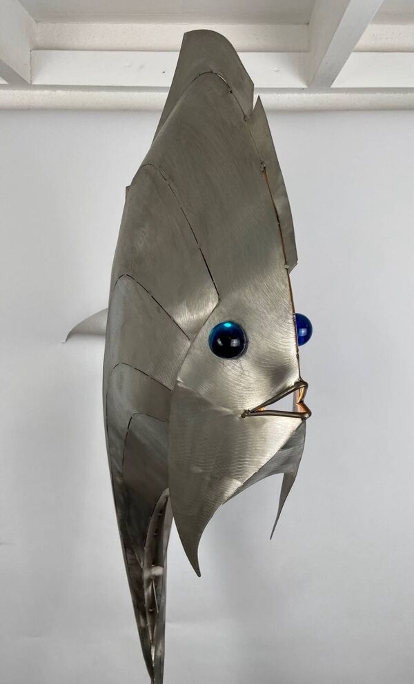 Poisson en acier inoxydable, objet lumineux de Reinhard Stube