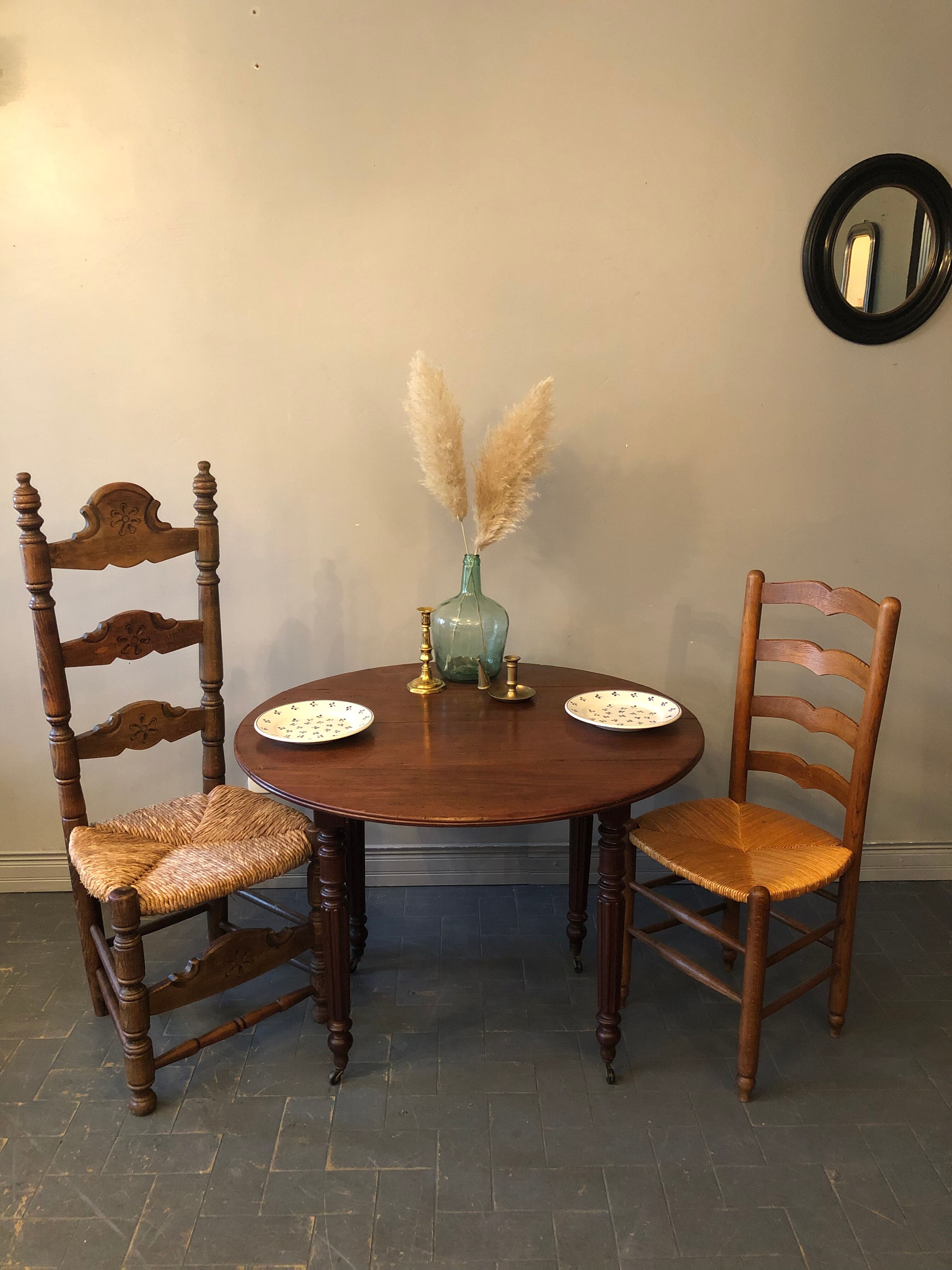 Round table with flaps diameter 97 cm