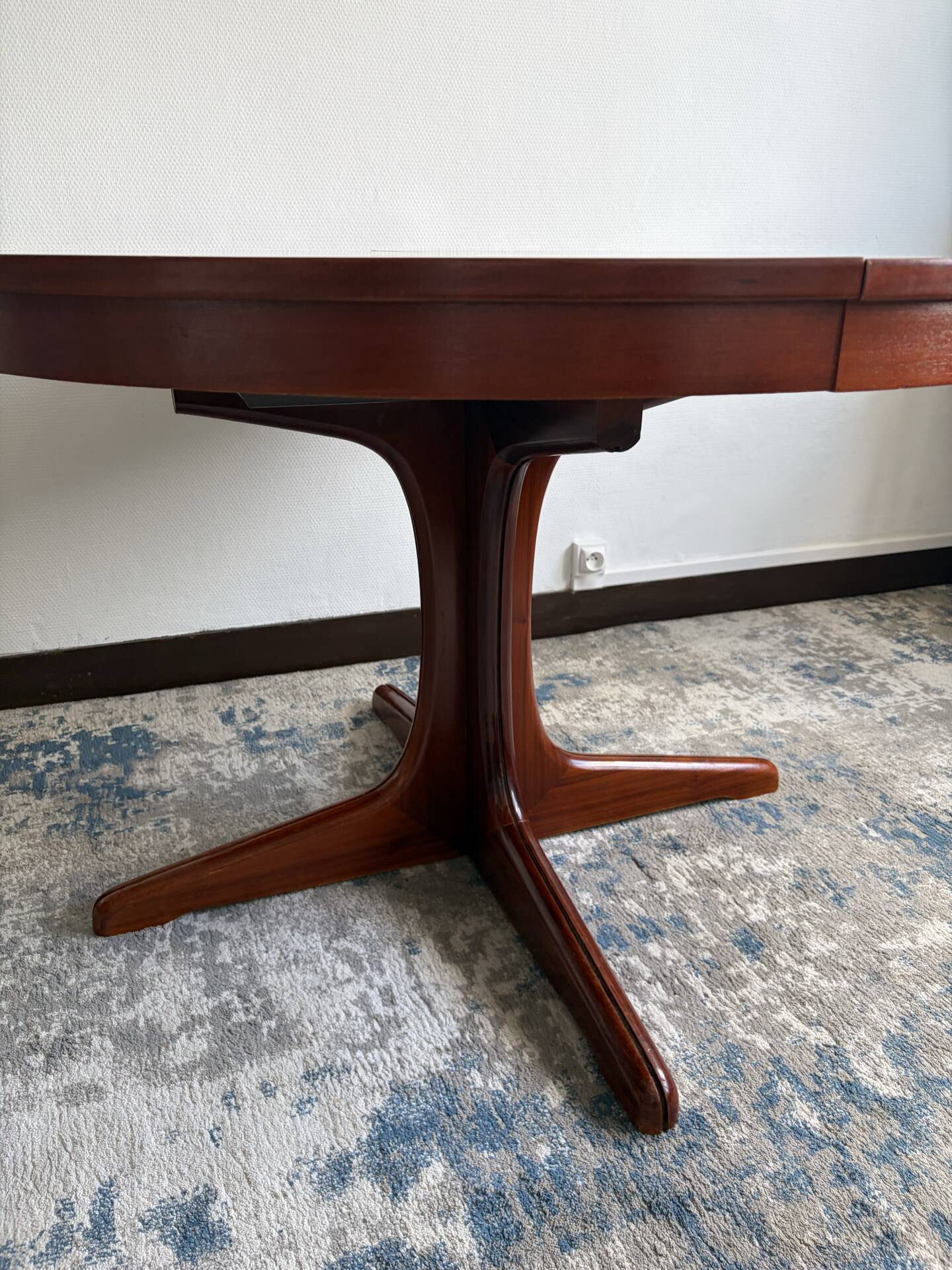Extensible Baumann table
