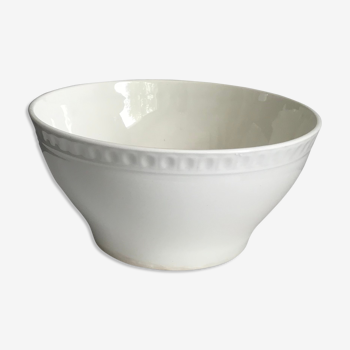 White earthenware salad