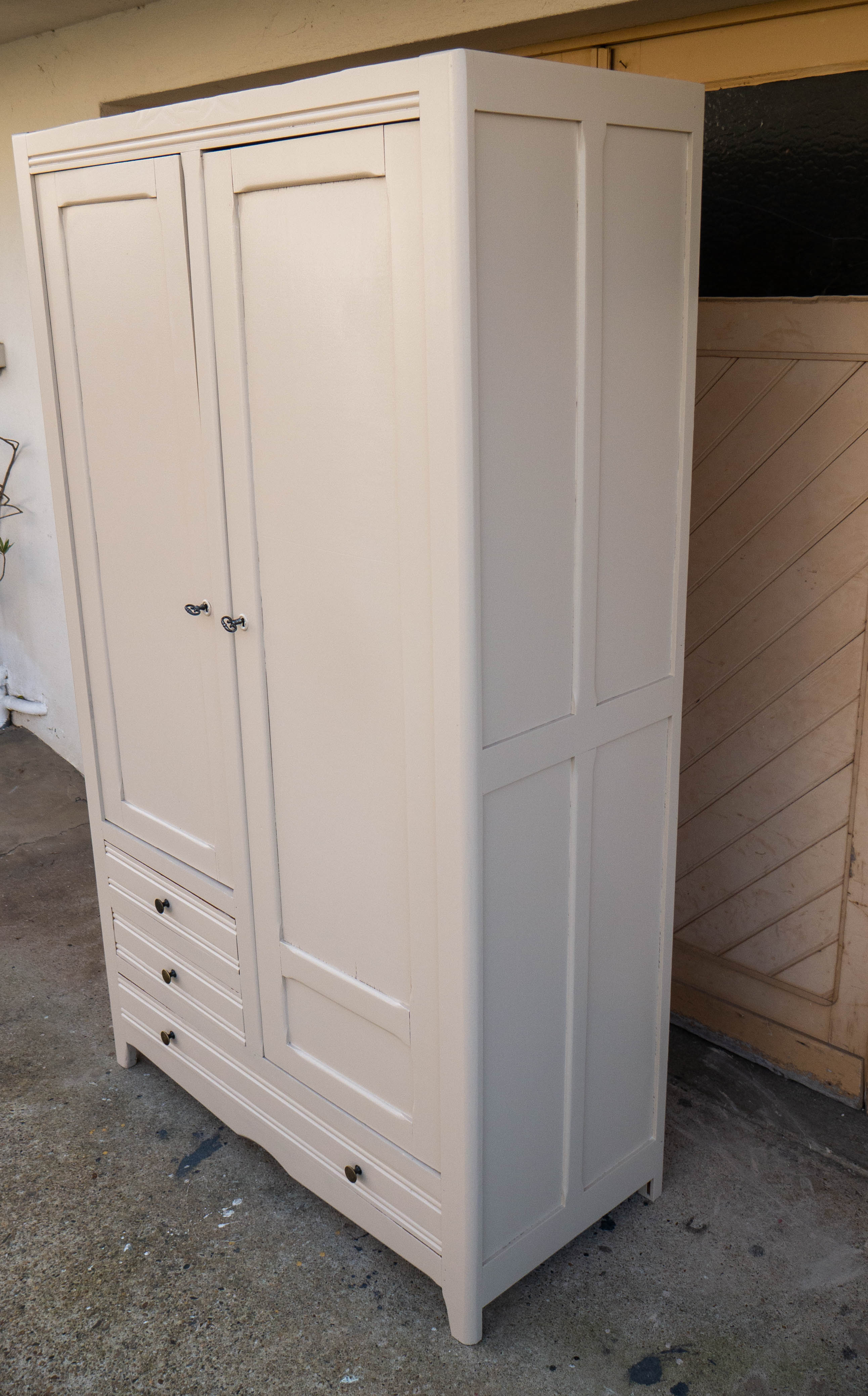 Armoire parisienne