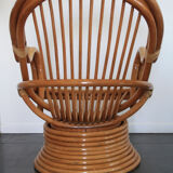Swivel rattan chair