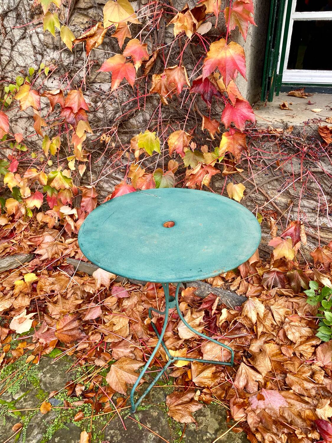 Table de jardin vintage verte