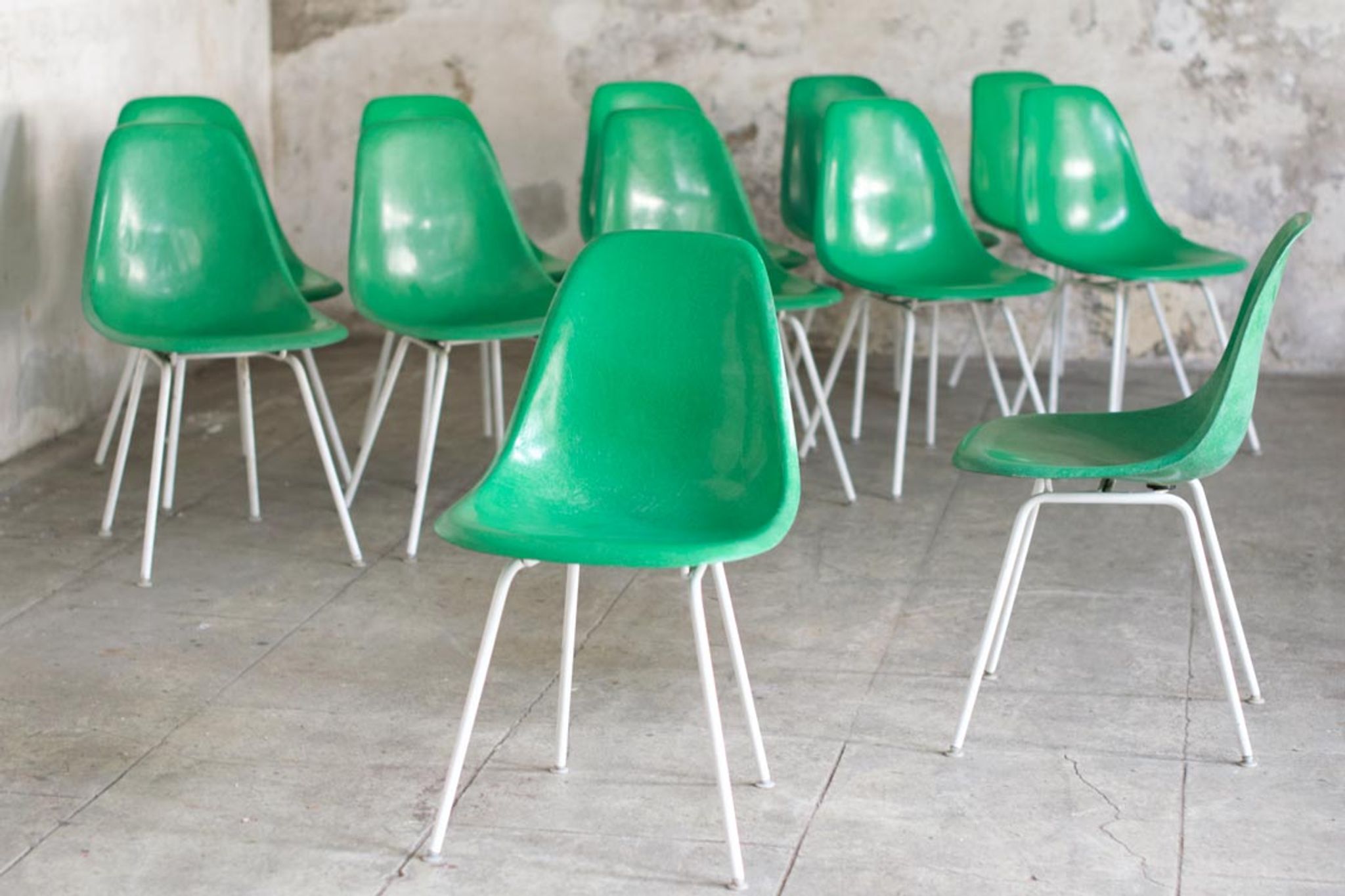 12 Vintage DSX Chairs Fiberglass Charles and Ray Eames / Herman Miller 1960'