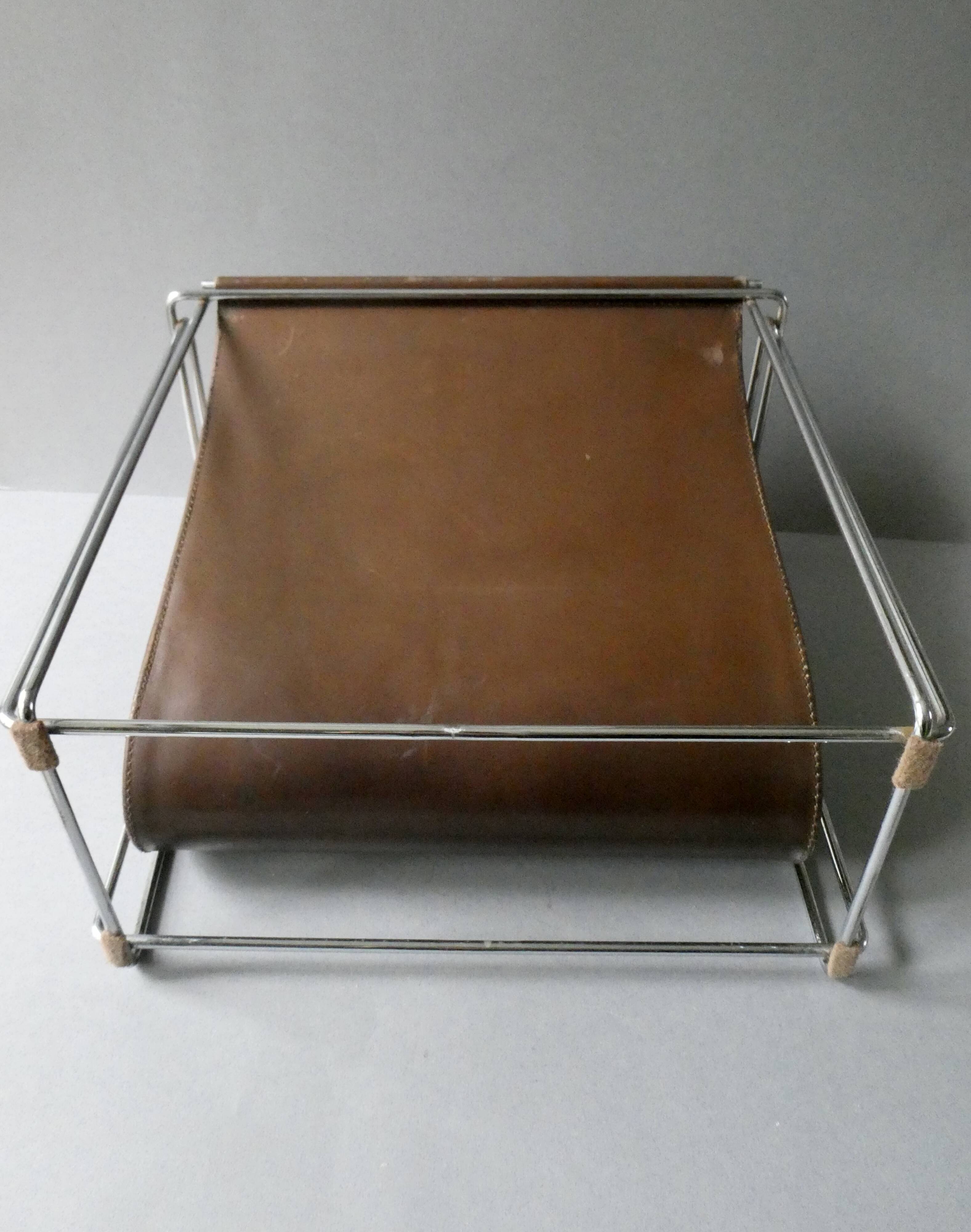 Gérard Rignault Group S.A. magazine rack from the 70s, metal and leather