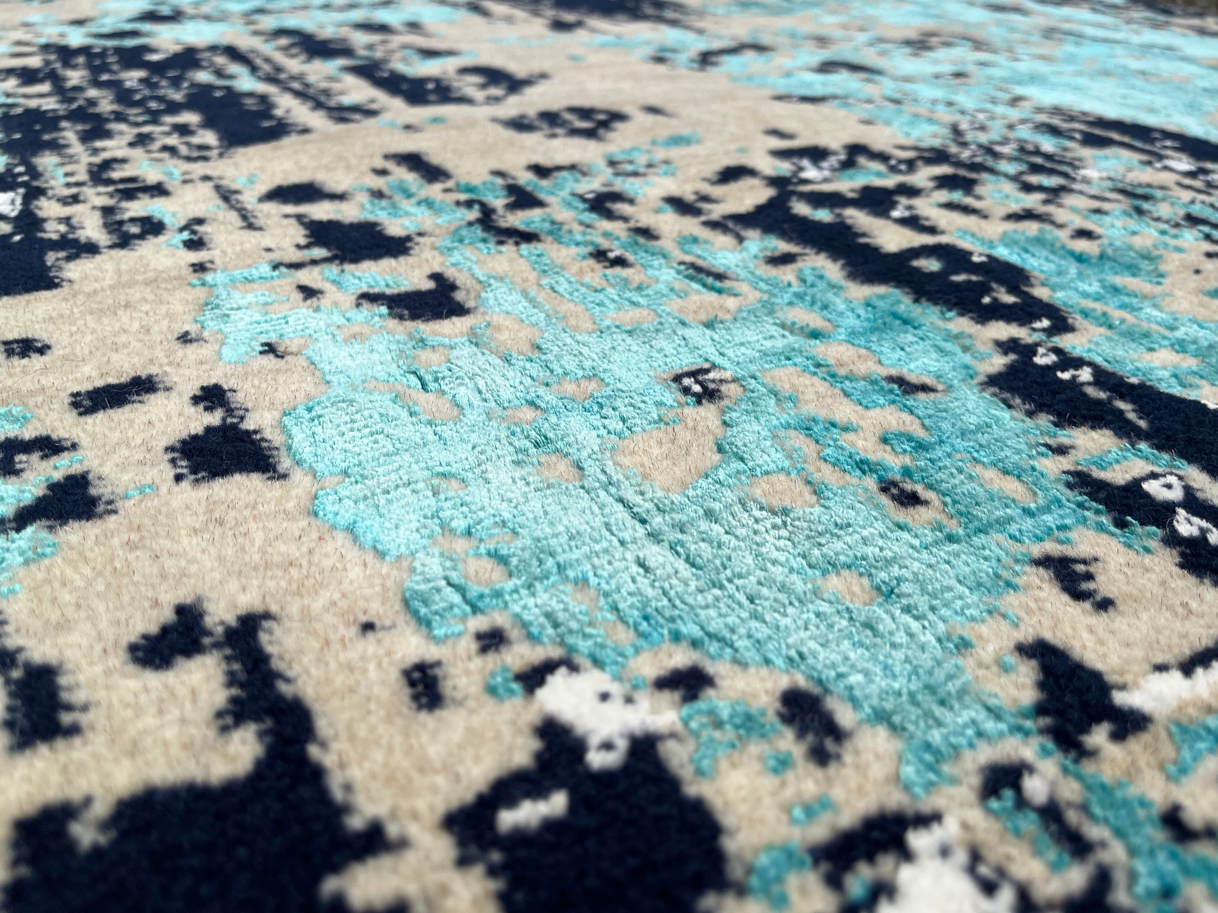 Vintage rugs, Pakistan in wool and silk