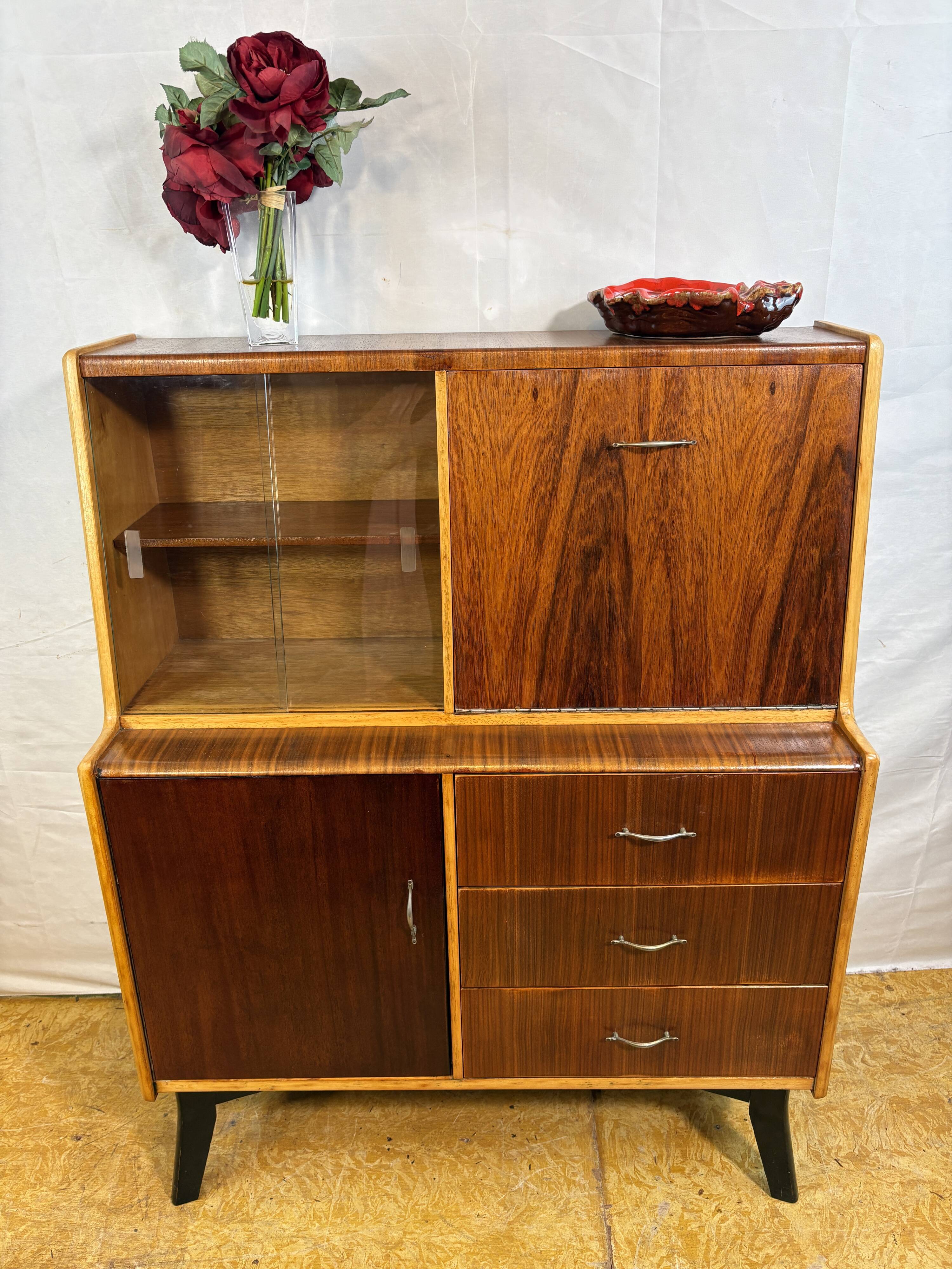 Bureau bibliothèque en teck rétro des années 60 (environ 1960) Un meuble fantastique et polyvalent