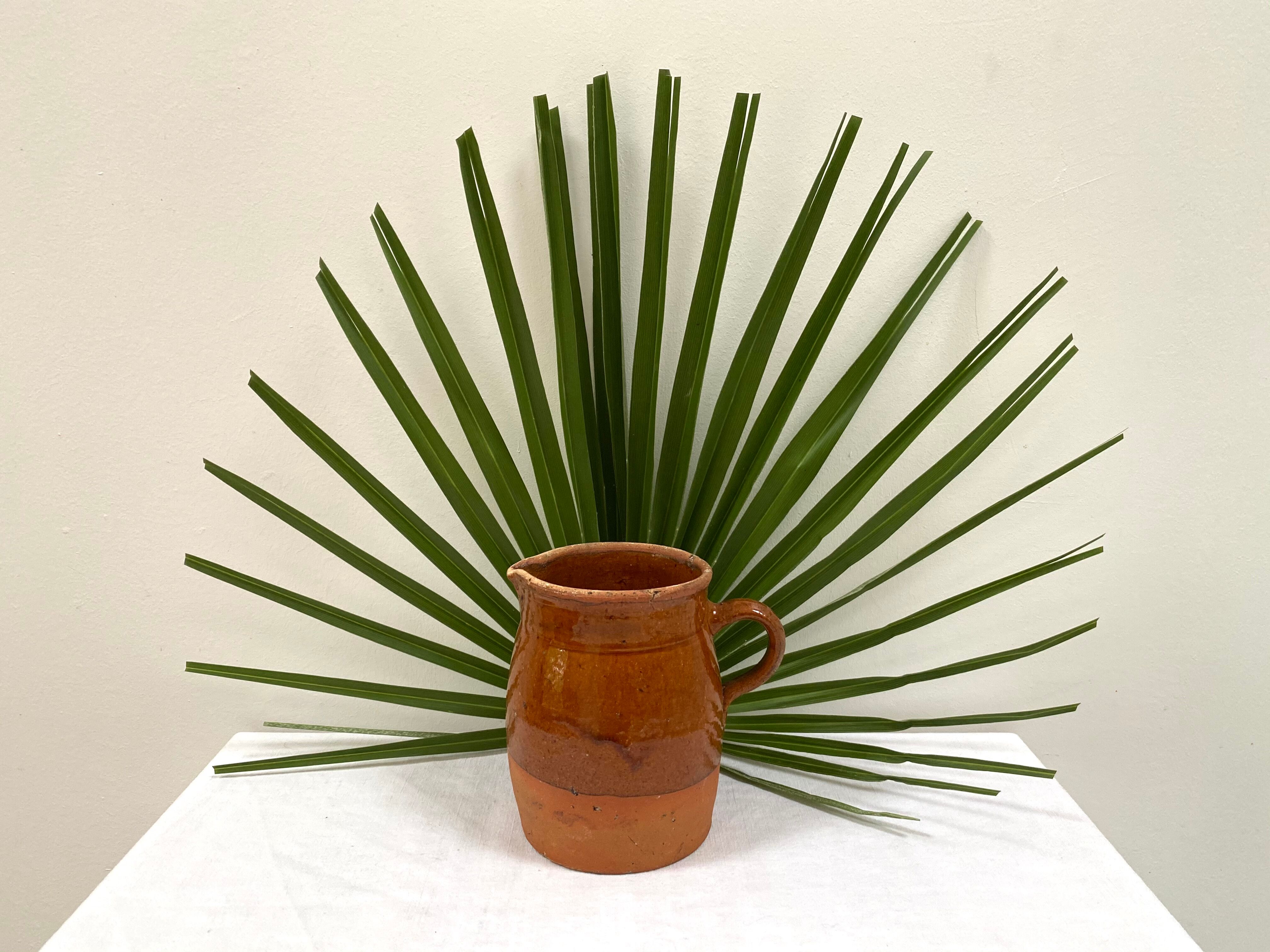 Pitcher old vase in two-tone sandstone