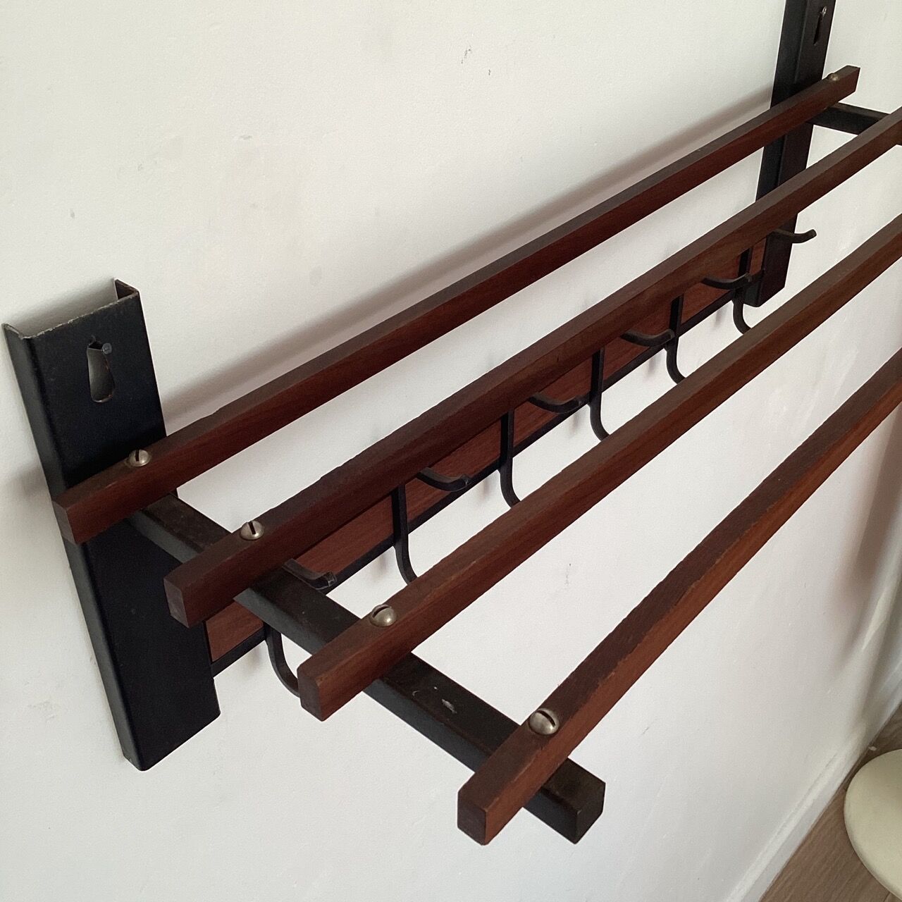 Wall-mounted coat rack