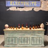 Former patinated trading post